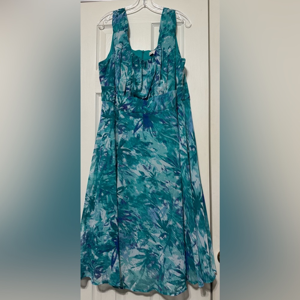 Elegant Blue and Green Women's Dress